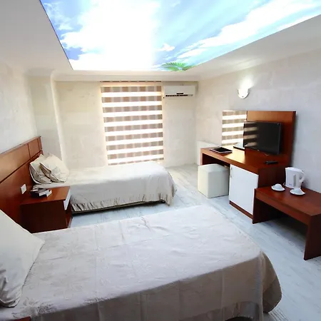Safir Hotel *